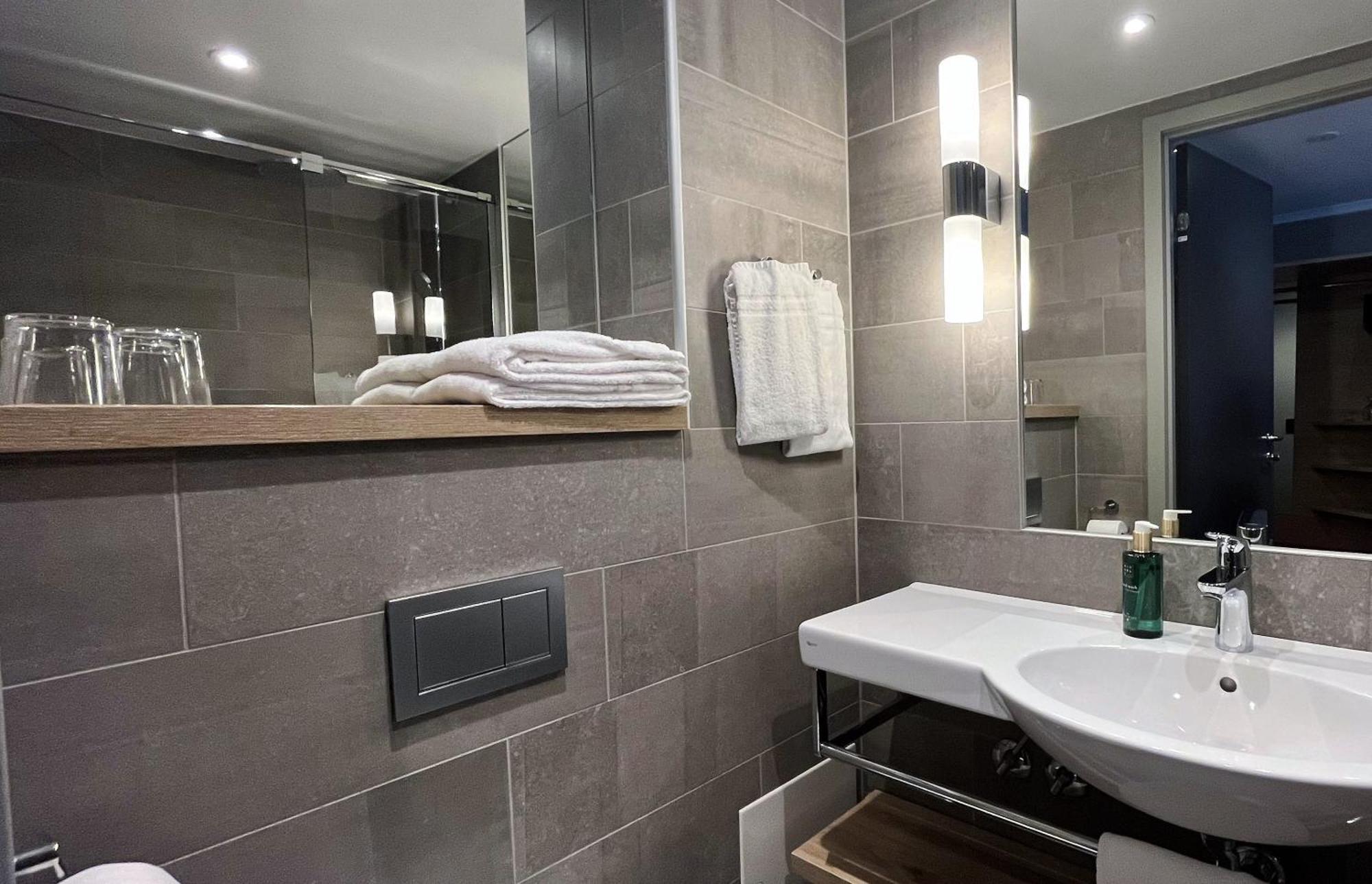 Hotell Funaesdalen Ngoại thất bức ảnh